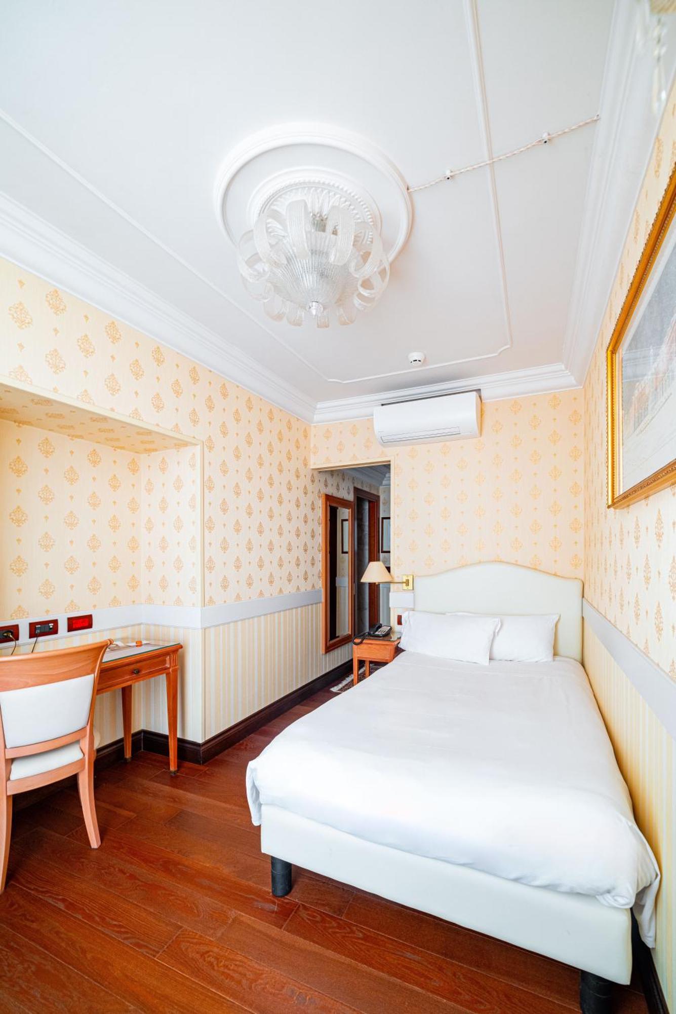 Phi Hotel Principe 库尼奥 外观 照片