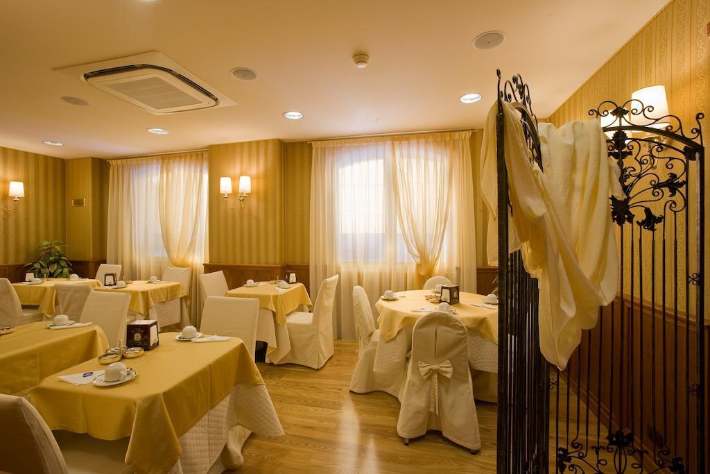 Phi Hotel Principe 库尼奥 外观 照片