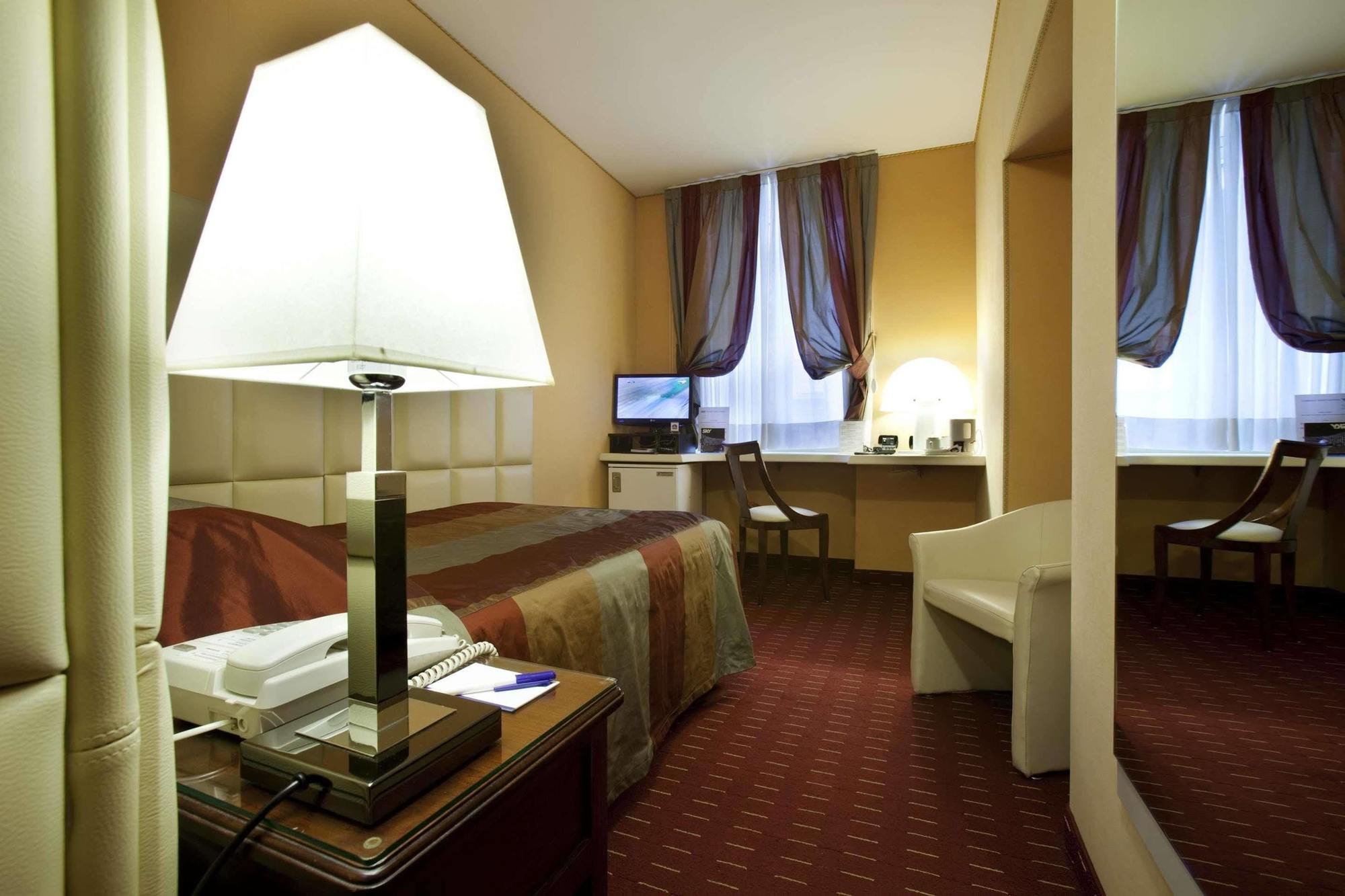 Phi Hotel Principe 库尼奥 外观 照片